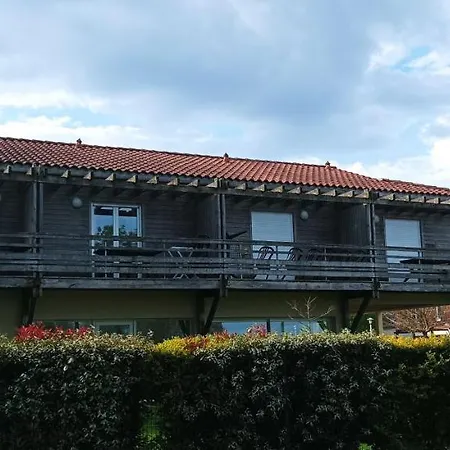 Les Terrasses Vue Et Piscine * Aureilhan (Landes)
