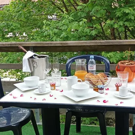 Les Terrasses Vue Et Piscine Апартаменты